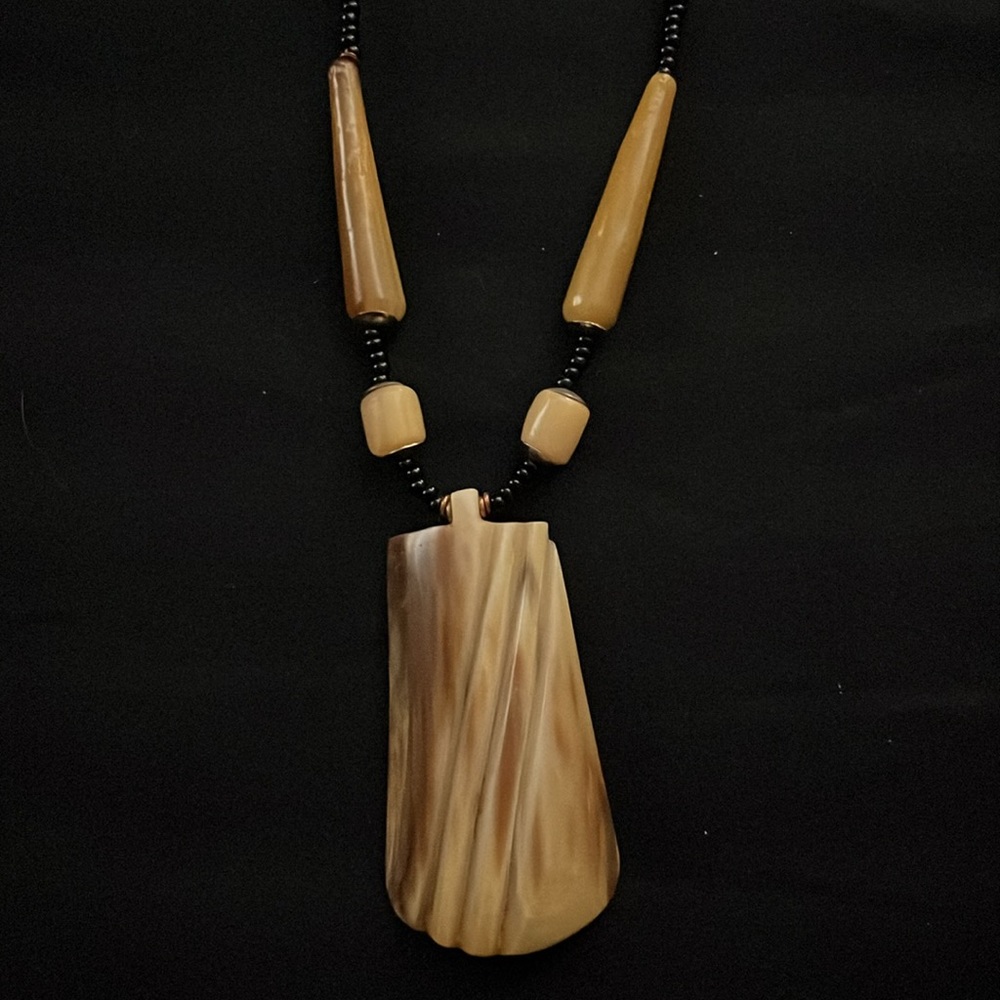 HANDMADE NECKLACE - Picture 2 of 6